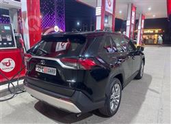 تۆیۆتا ڕاڤ 4